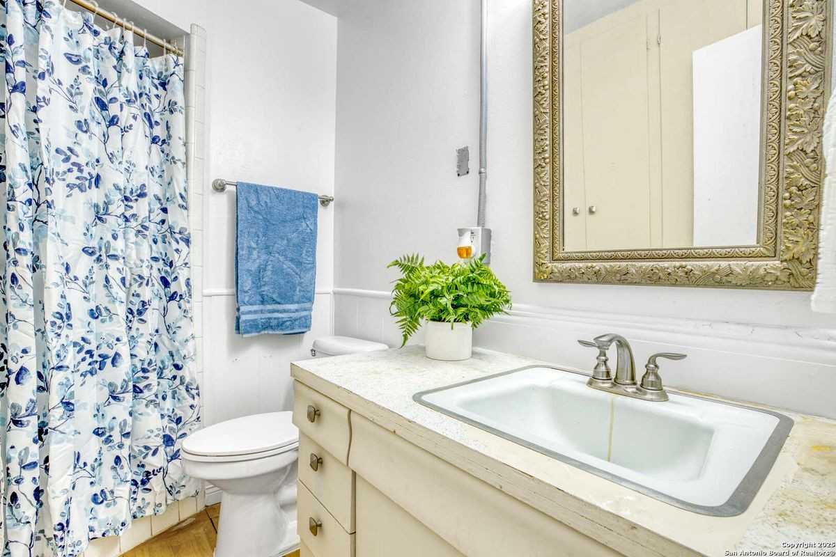 2019 North Park Road - Photo 2 of 6