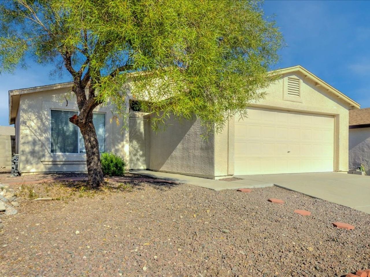 1804 West Calle Guadalajara - Photo 2 of 21