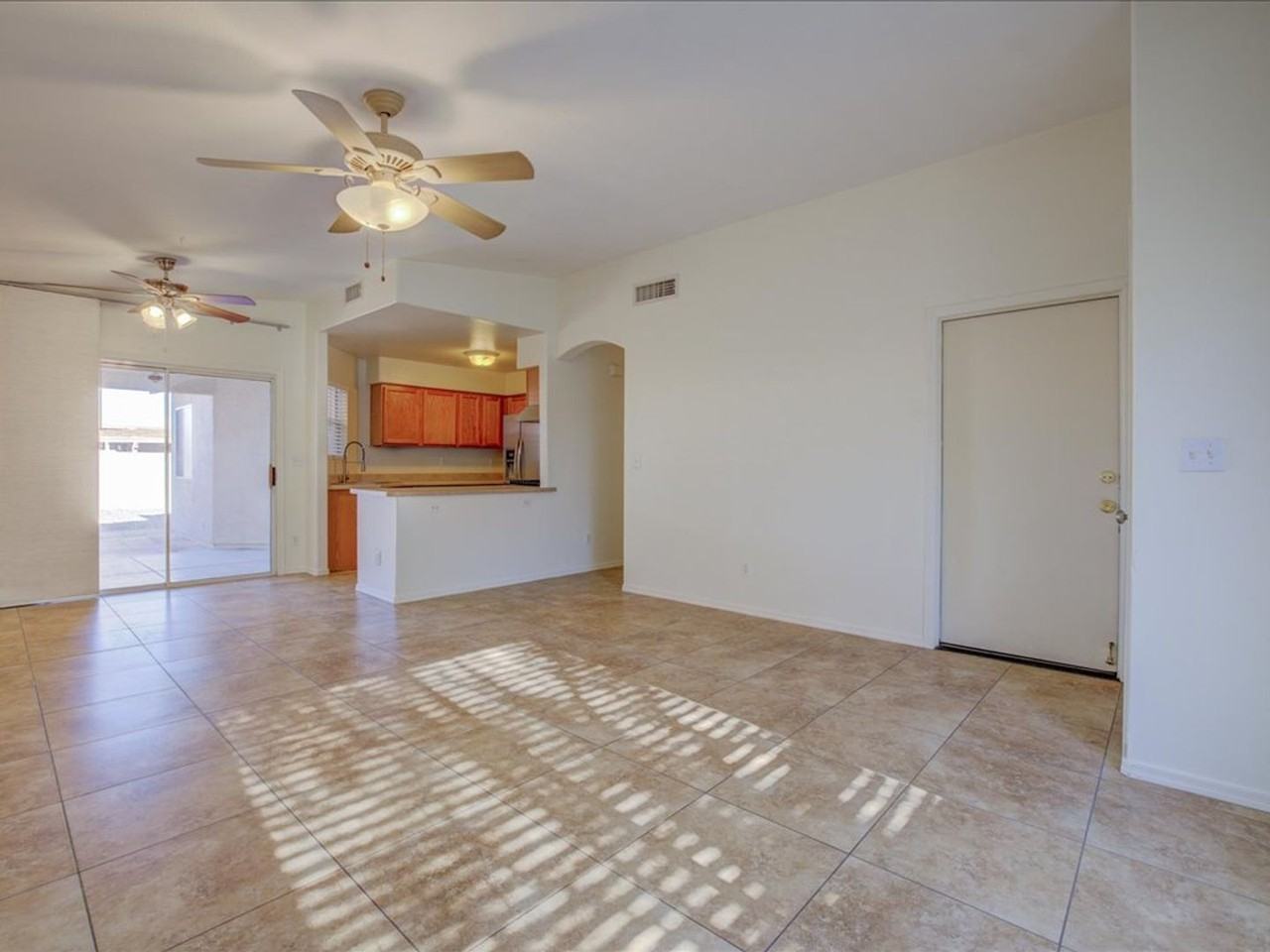 1804 West Calle Guadalajara - Photo 3 of 21