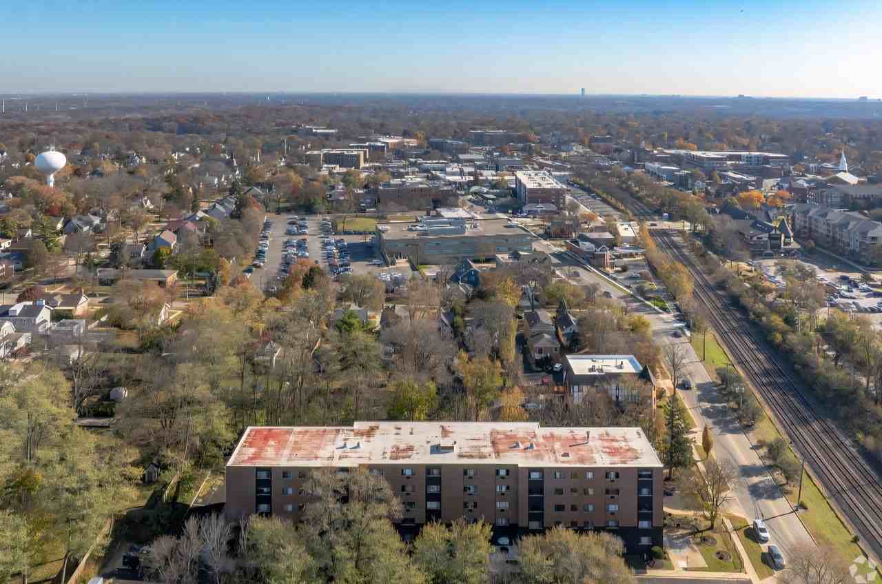 382 Penn - Photo 7 of 49