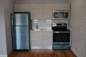 featured image of 7 N Carey St