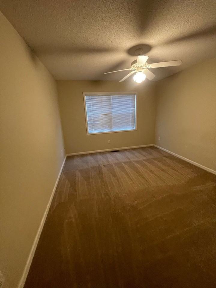 136 South Spring View Drive - Photo 5 of 11