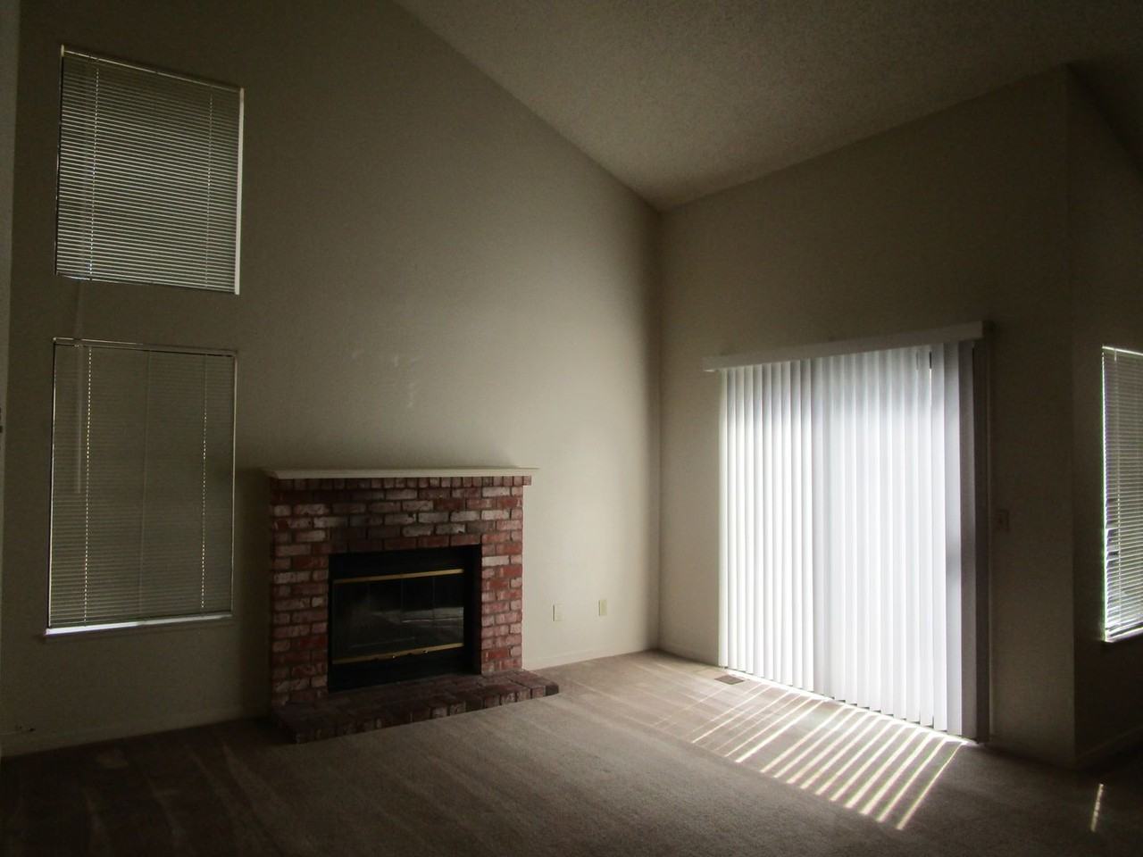 2542 Vista Grande - Photo 2 of 15