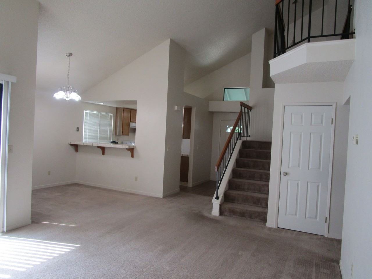 2542 Vista Grande - Photo 4 of 15