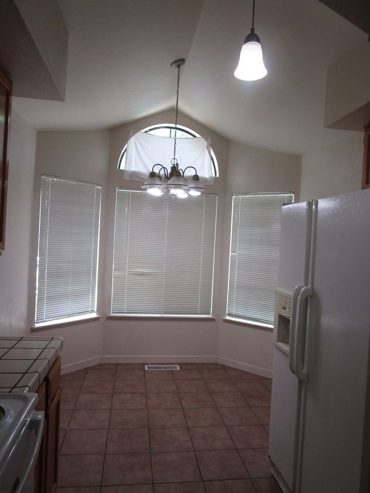 2542 Vista Grande - Photo 7 of 15