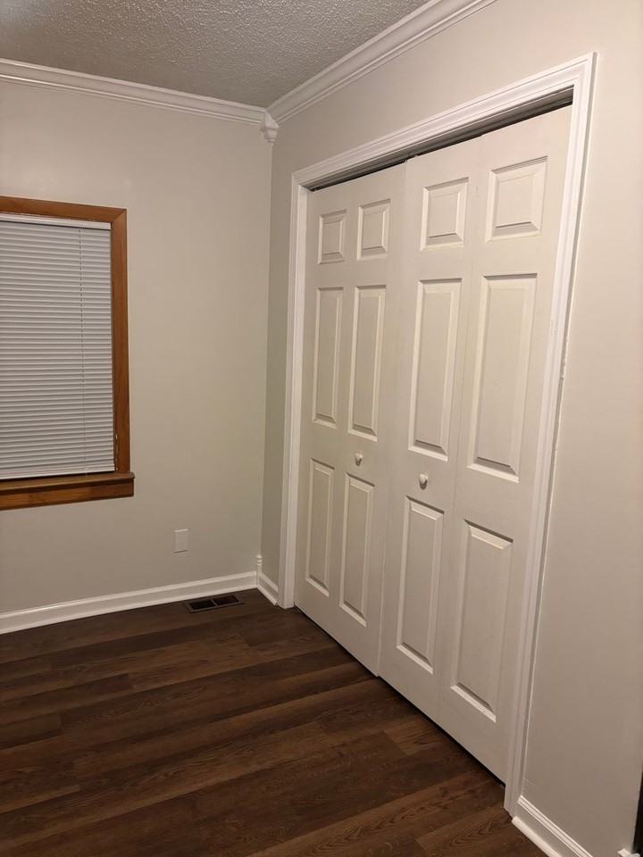 1041 Riverside Avenue - Photo 2 of 9