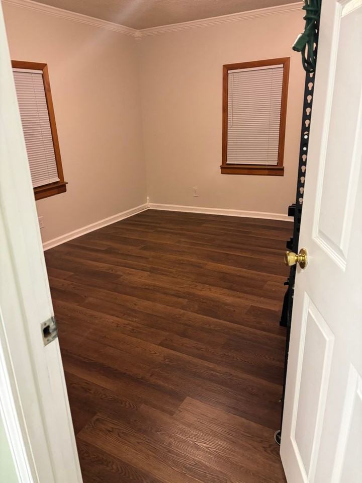 1041 Riverside Avenue - Photo 3 of 9