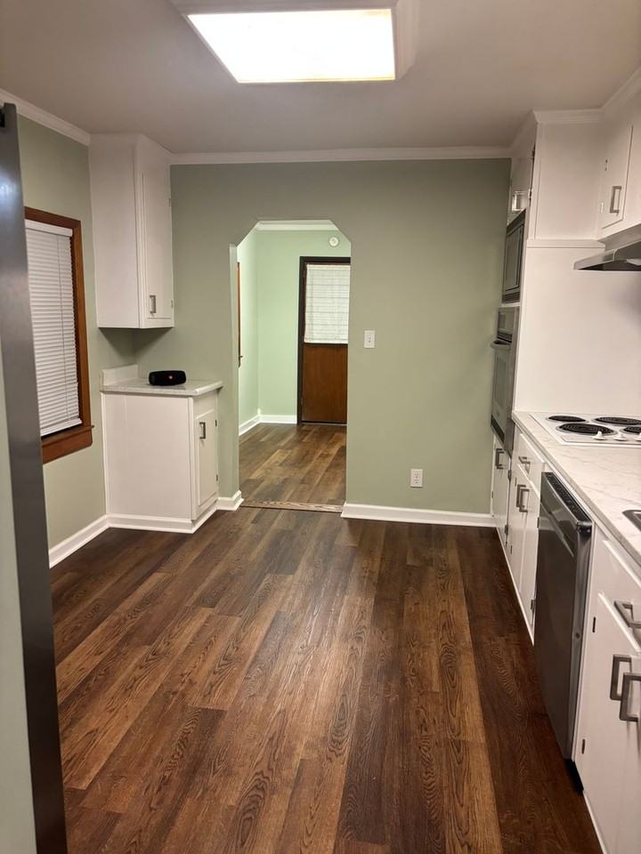 1041 Riverside Avenue - Photo 5 of 9