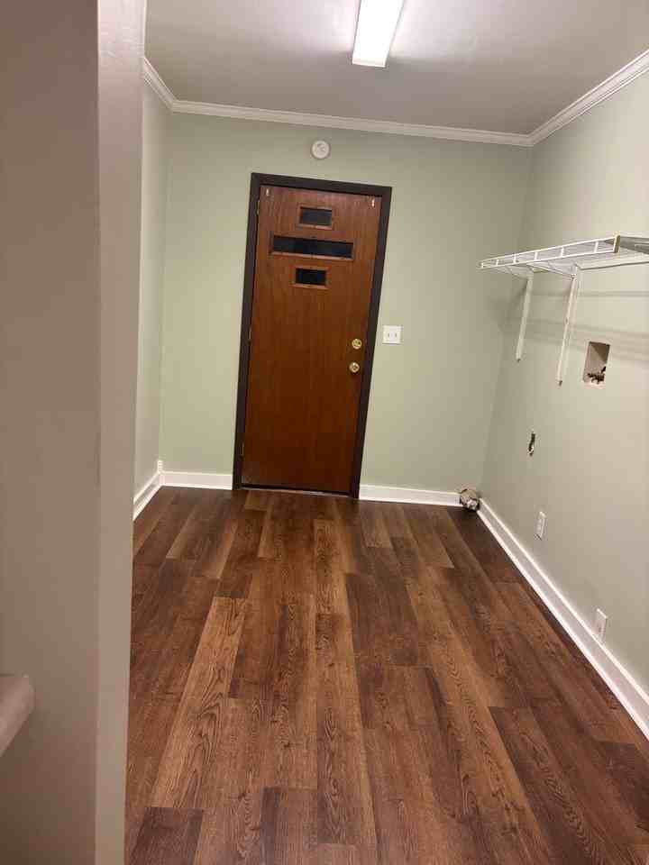 1041 Riverside Avenue - Photo 7 of 9