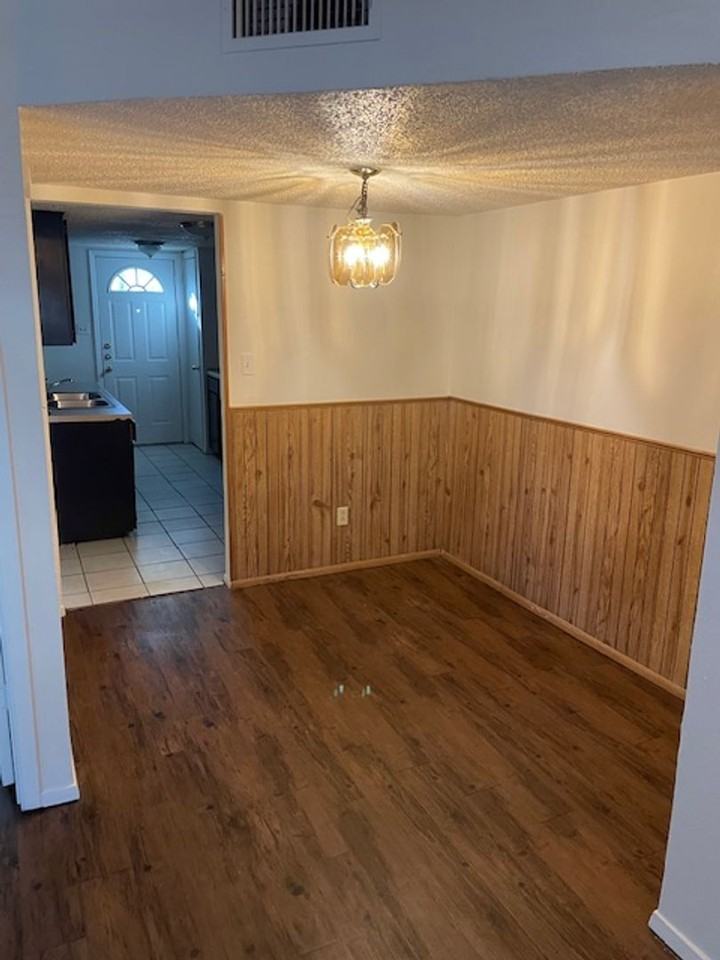 708 Cooper North Court - Photo 7 of 12