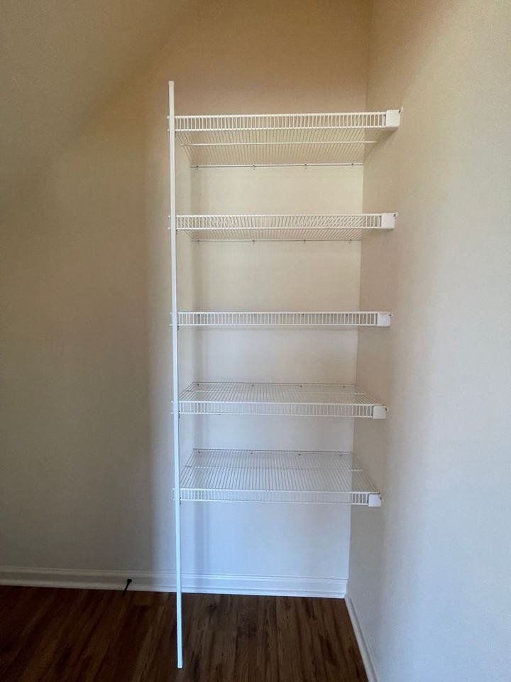 1060 Welllington Drive - Photo 5 of 14