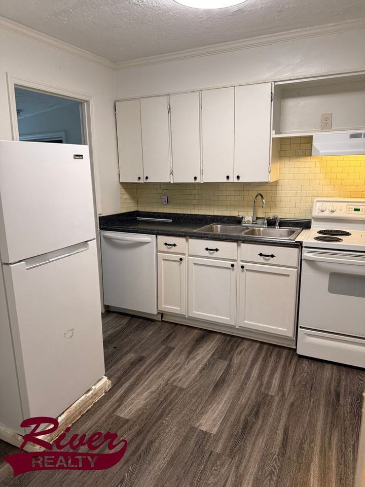 2114 Telfair Street - Photo 5 of 10