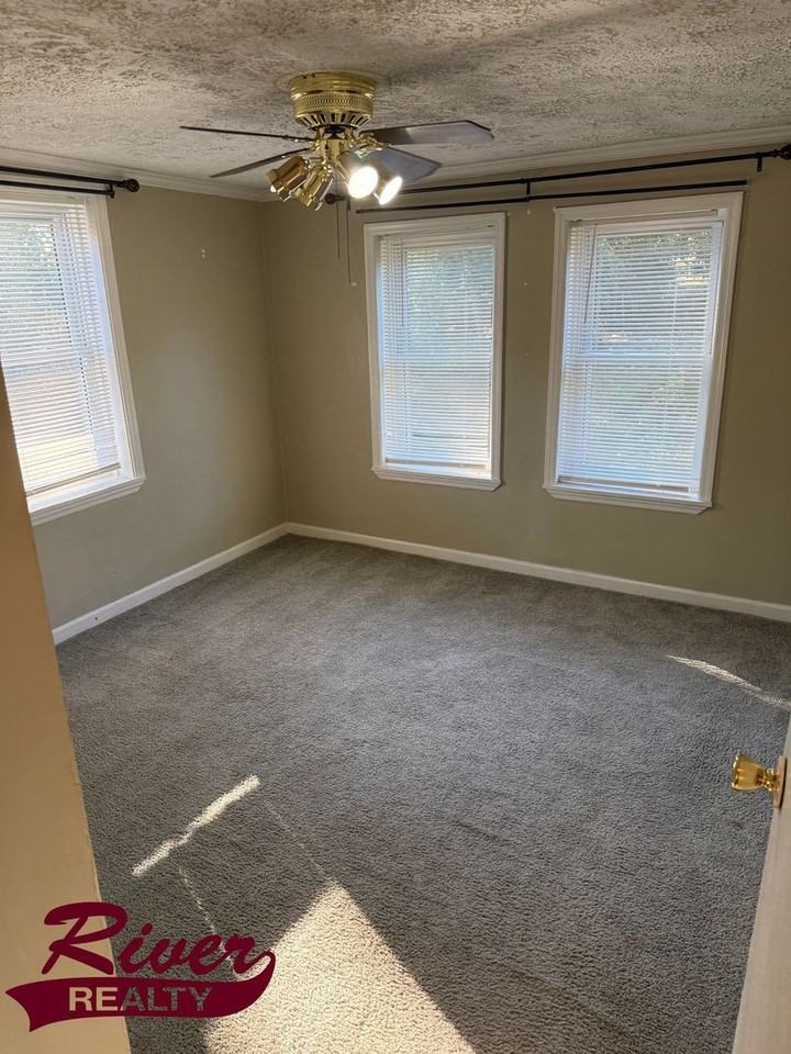 2114 Telfair Street - Photo 6 of 10