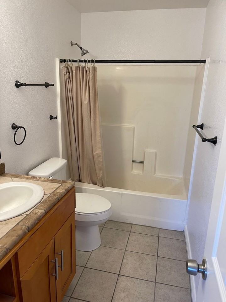 2016 Mesquite Lane #202 - Photo 2 of 10