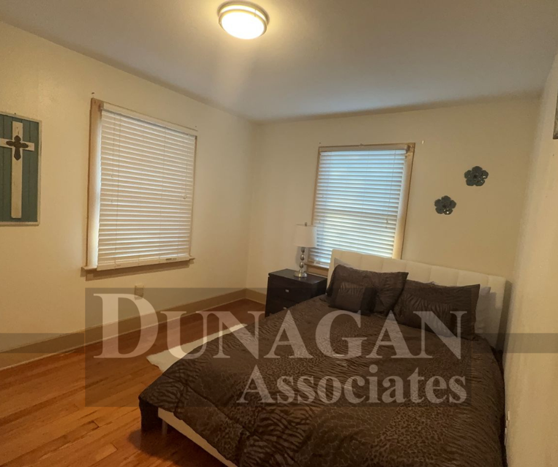 1029 N Francis St - Photo 6 of 9