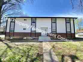 2201 Twin Oaks Dr - Photo 1 of 1