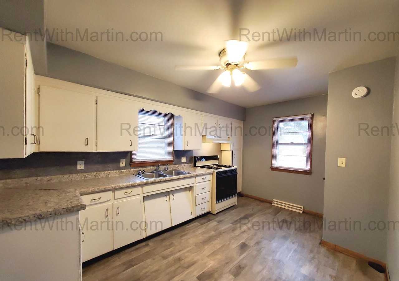 736 Sherman Avenue - Photo 4 of 11