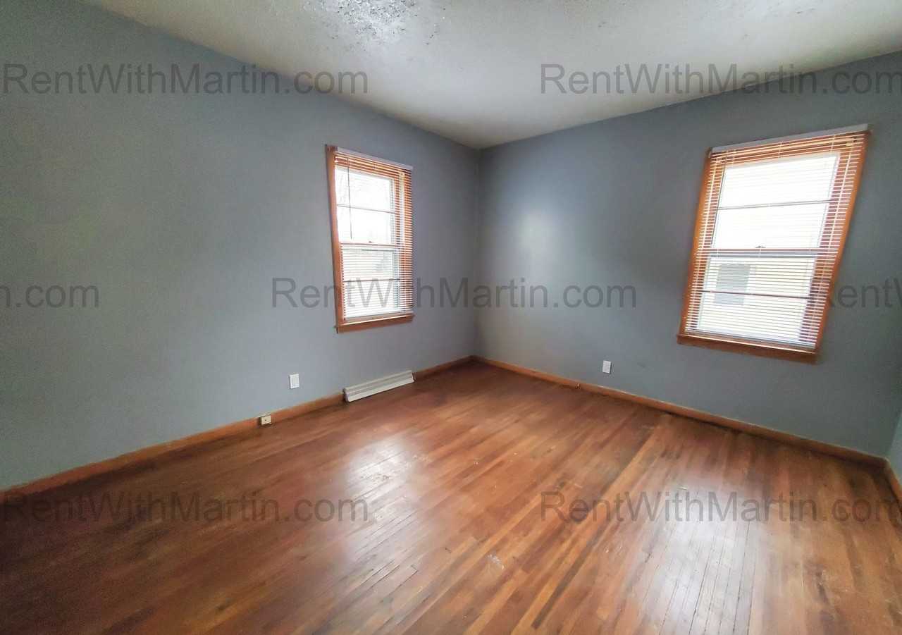 736 Sherman Avenue - Photo 5 of 11