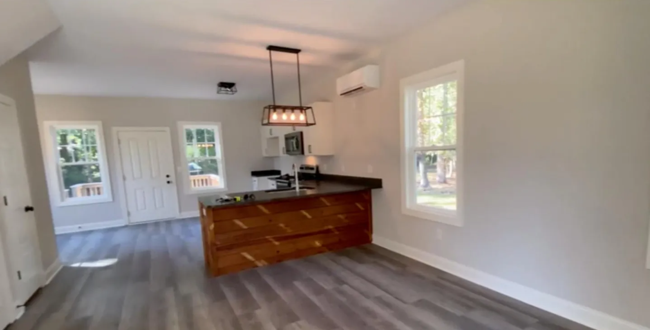 70 Arlene Dr - Photo 4 of 10