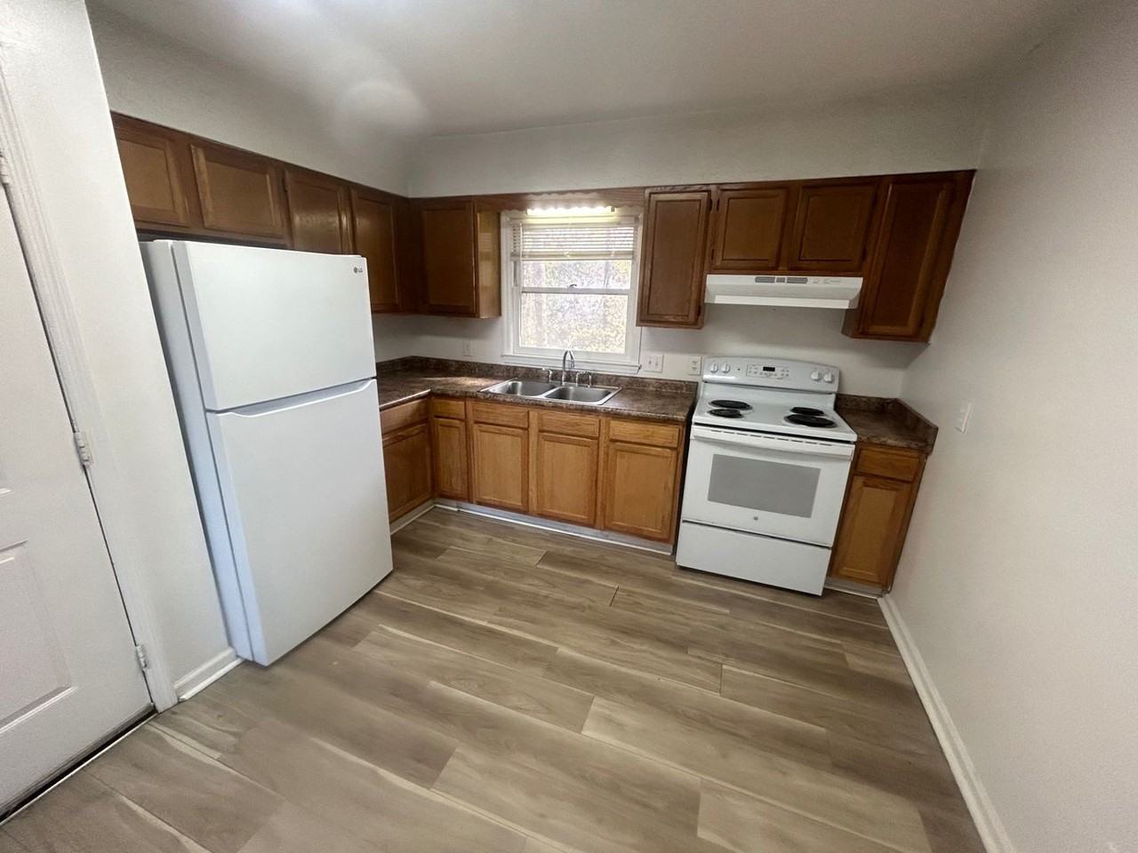 1723 Stahl St - Photo 7 of 17