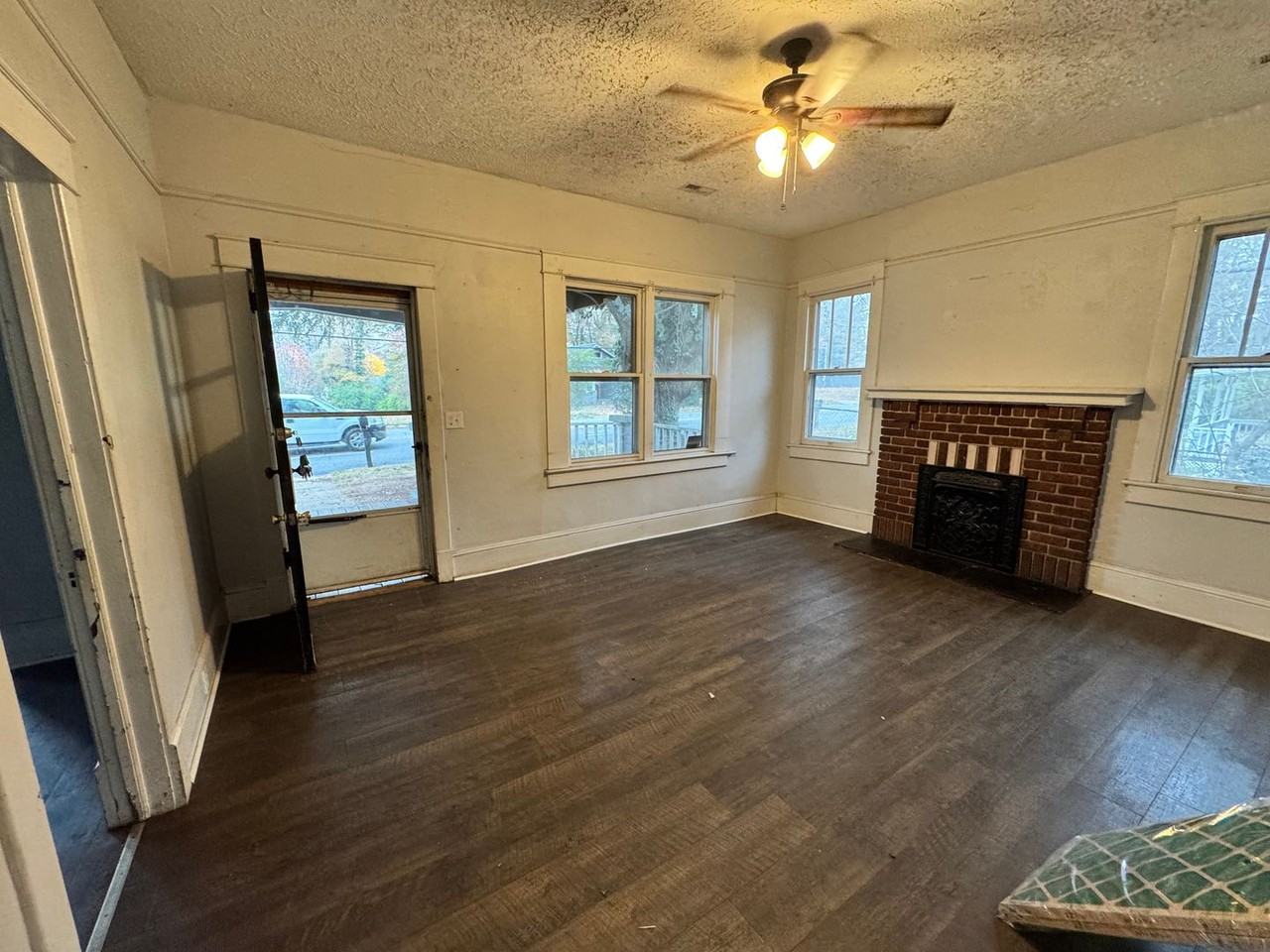 1004 Fallston Road - Photo 5 of 38