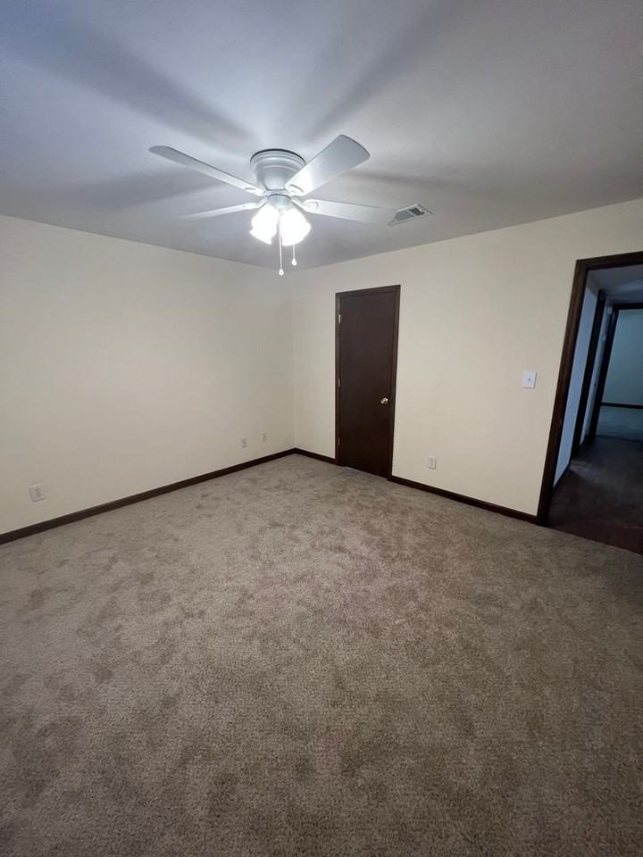 1233 Cross Creek Circle #A - Photo 5 of 16