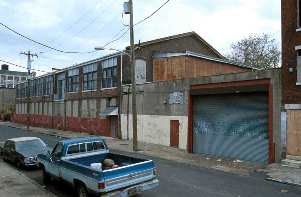 2040 W Madison St #2ndFL - Photo 2 of 6