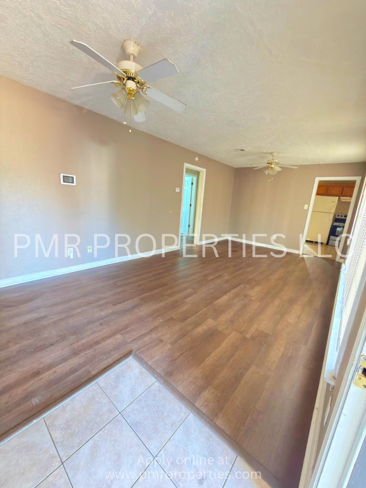 9 Northwest 26th Street - Photo 2 of 9