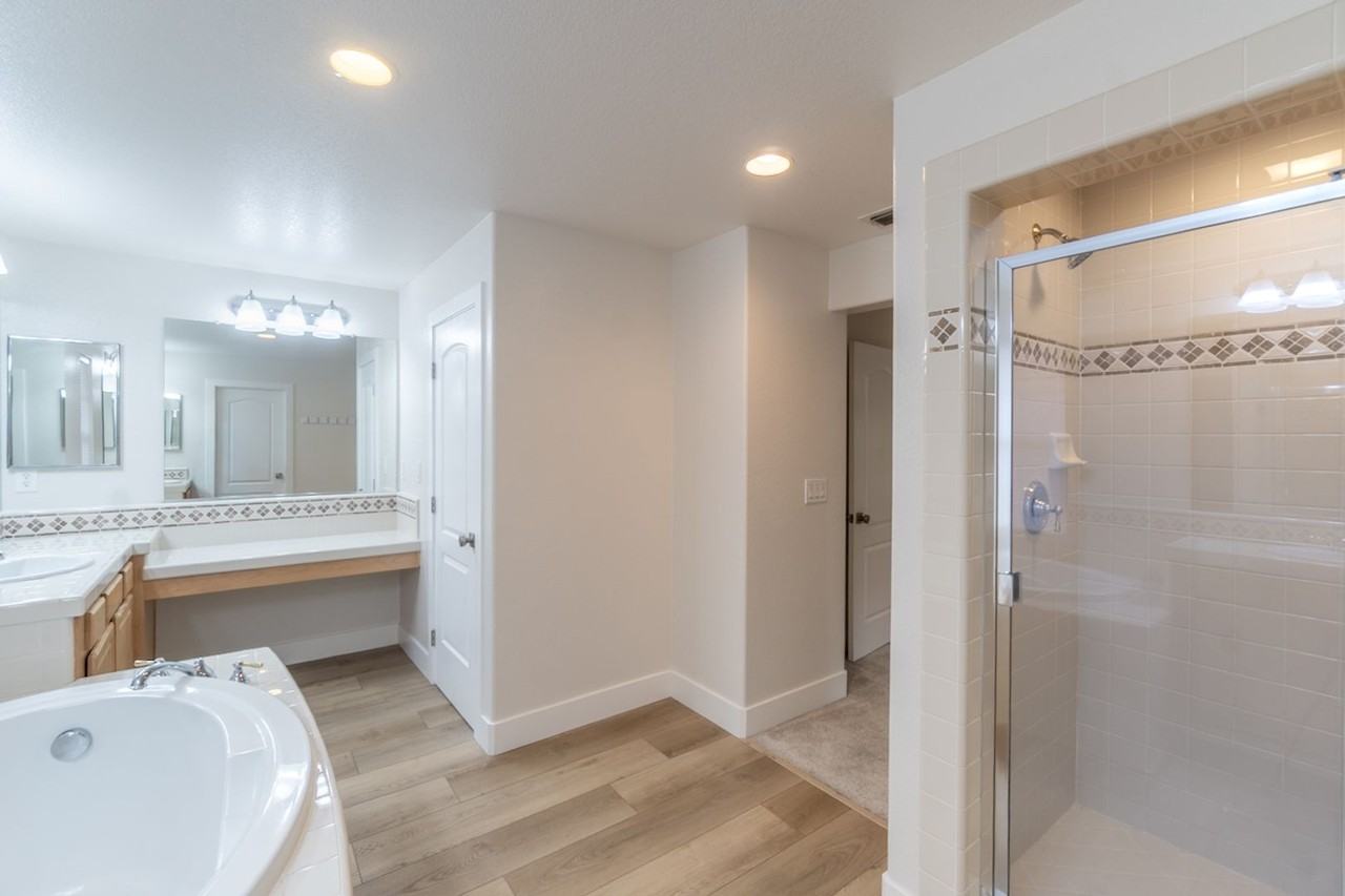 2115 Sterling Drive - Photo 2 of 29