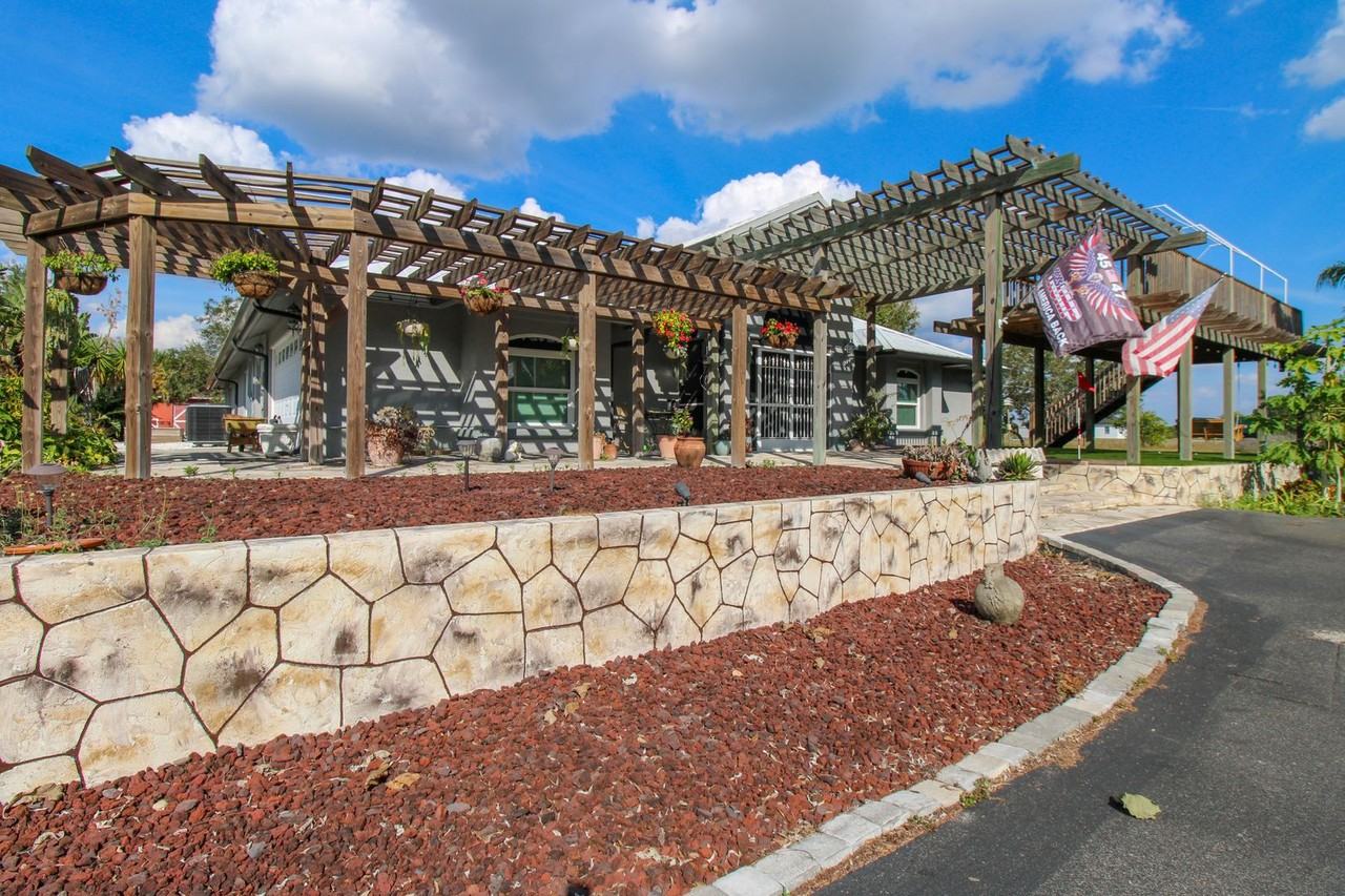 3935 70th Avenue Northeast - Photo 7 of 50