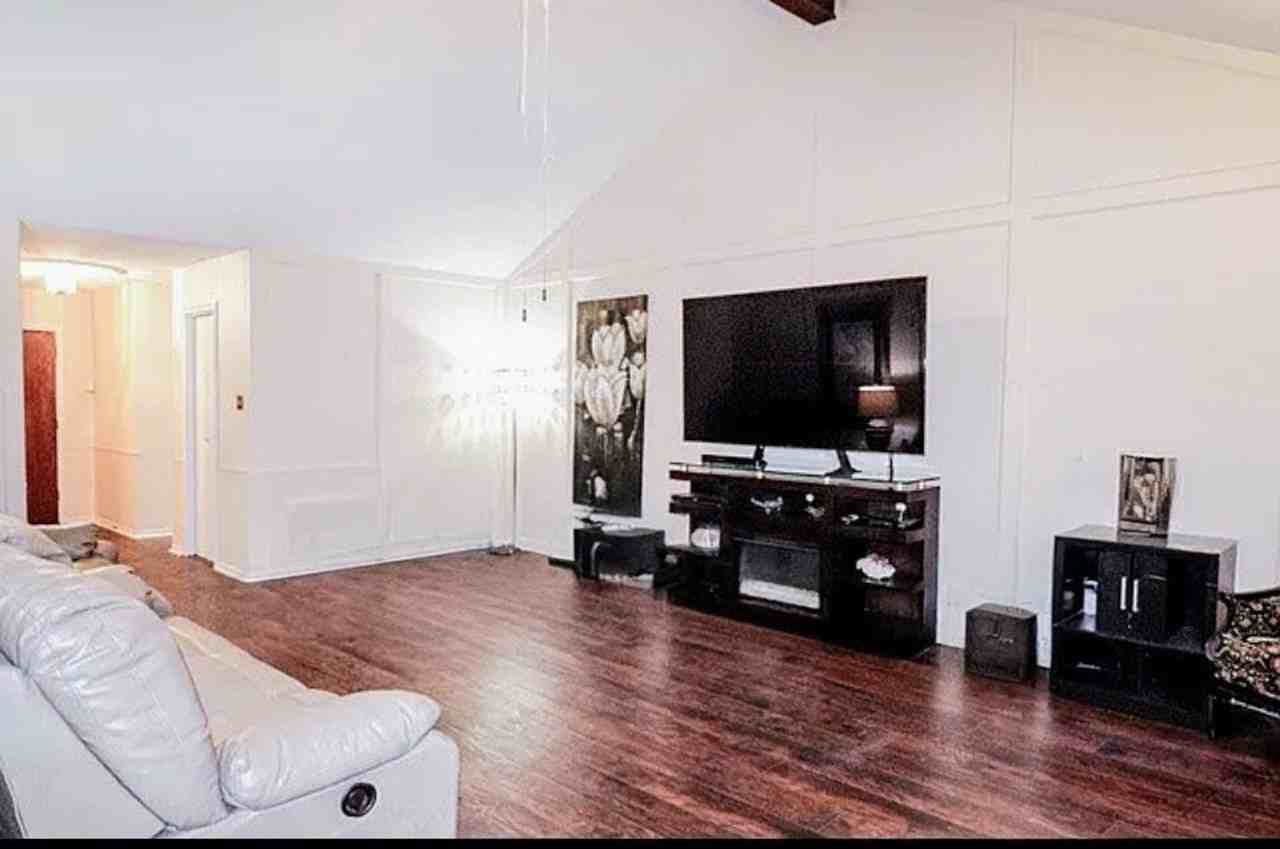 13518 Cassia Way - Photo 4 of 17