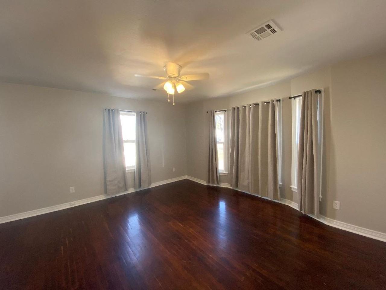 1618 South Monroe Street - Photo 2 of 11