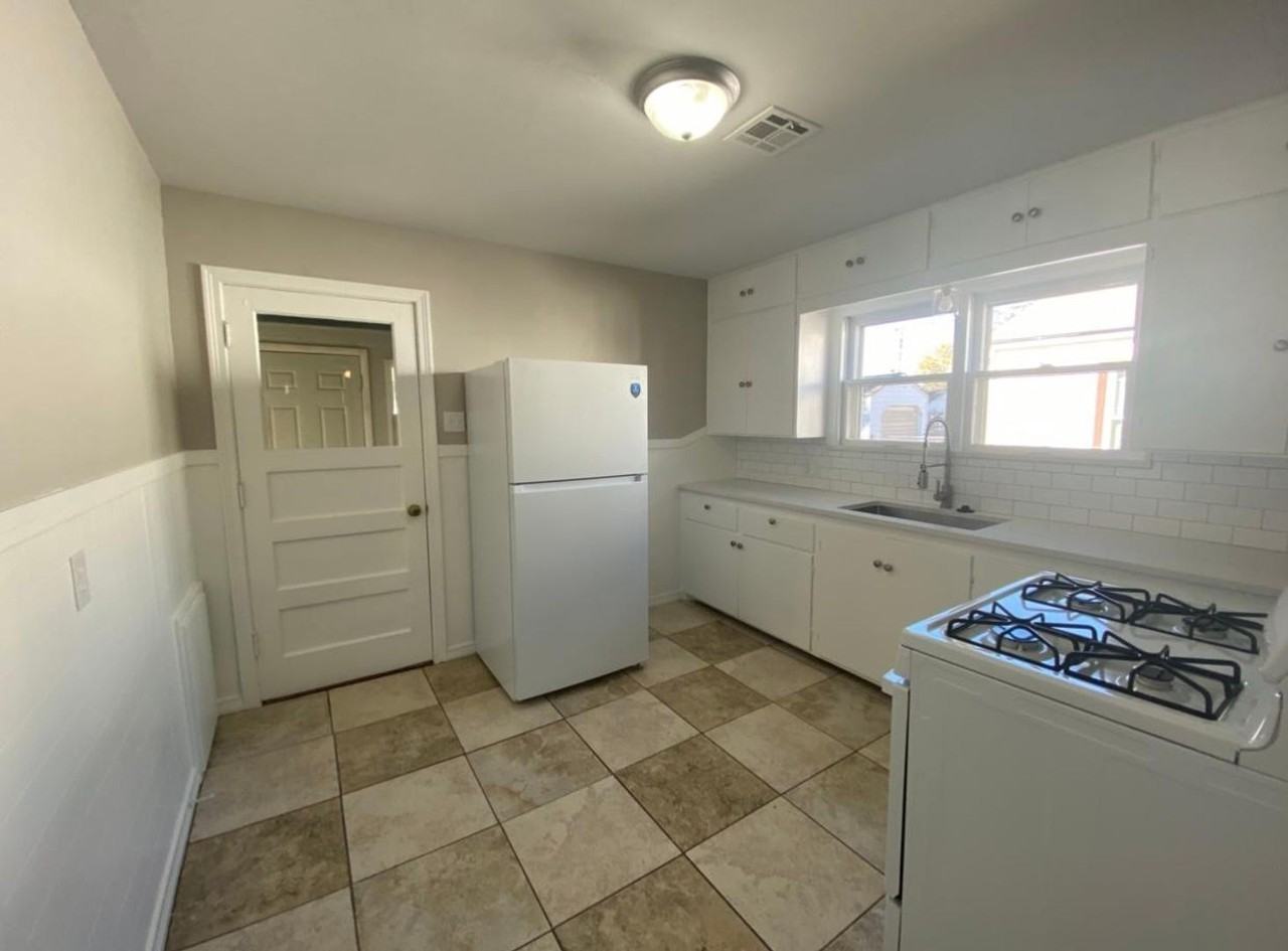 1618 South Monroe Street - Photo 7 of 11