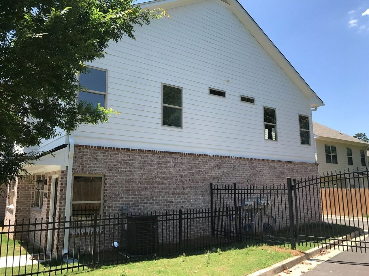 2042 Bolton Road - Photo 3 of 25