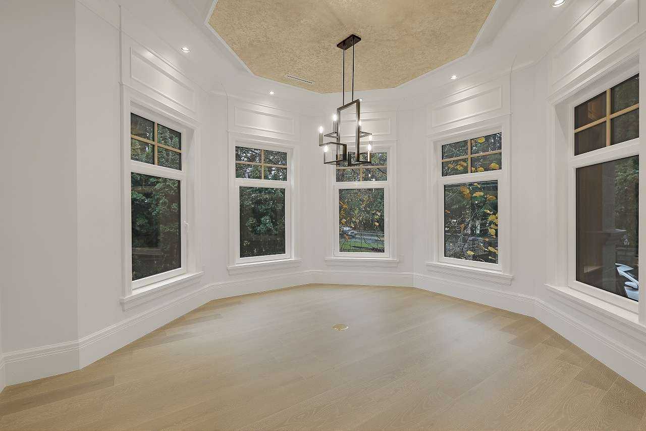 2458 140 Street - Photo 4 of 23