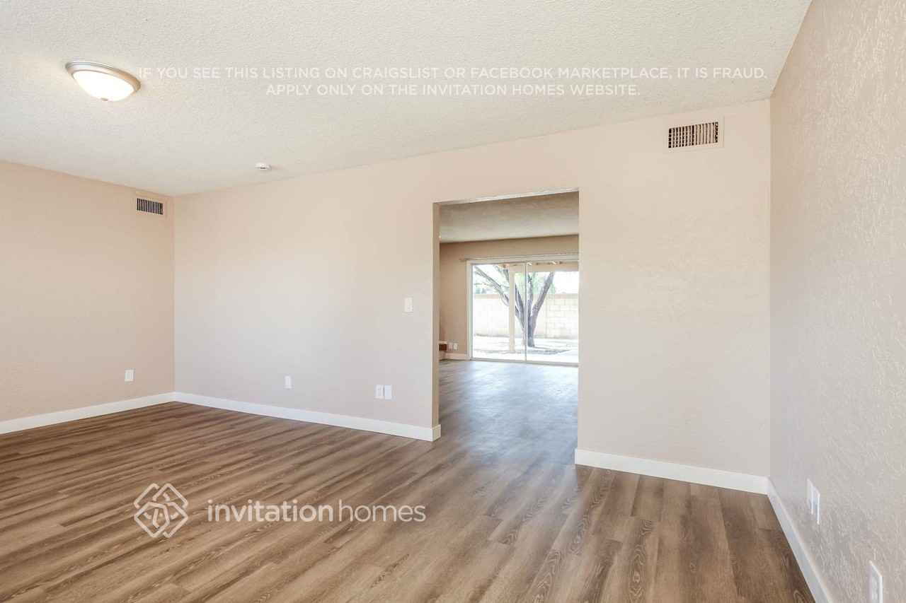 8838 N 46th Dr - Photo 3 of 17