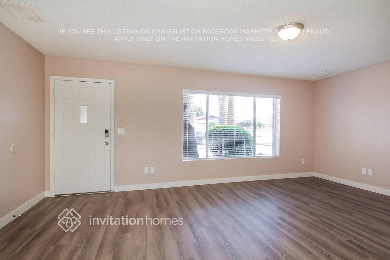 8838 N 46th Dr - Photo 4 of 17