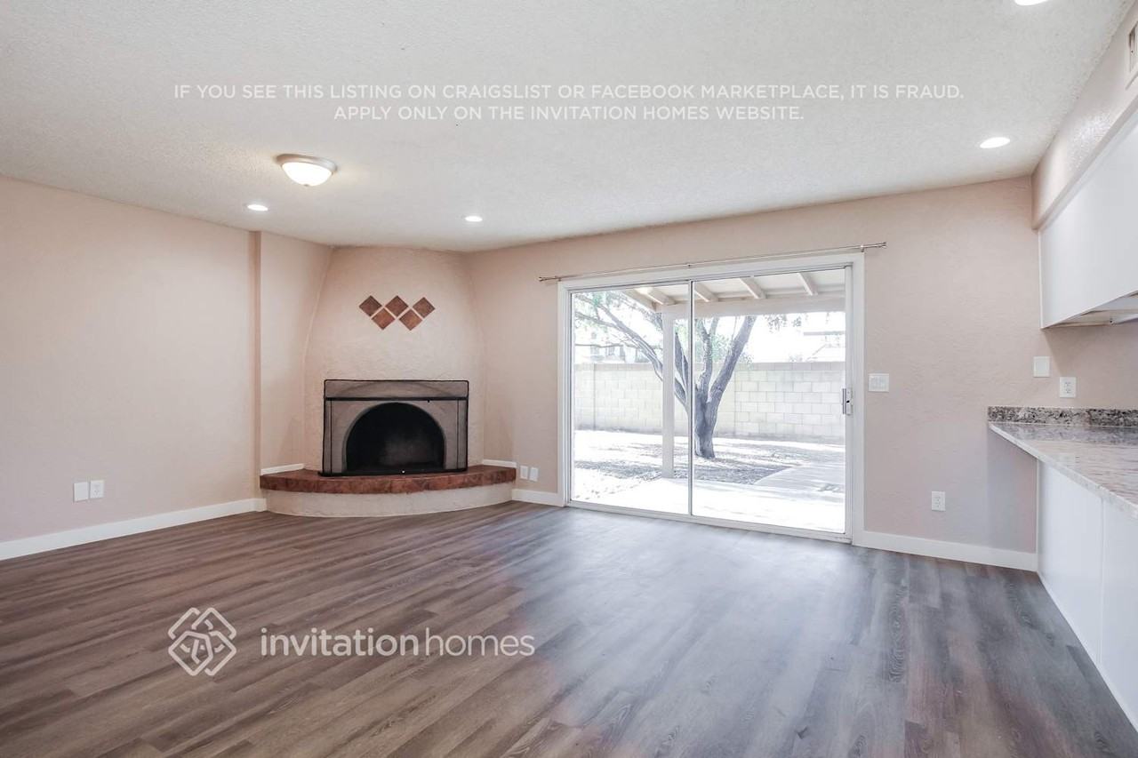 8838 N 46th Dr - Photo 5 of 17