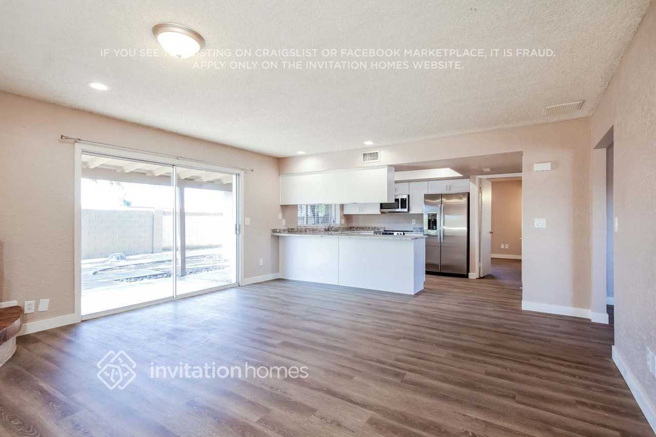 8838 N 46th Dr - Photo 6 of 17