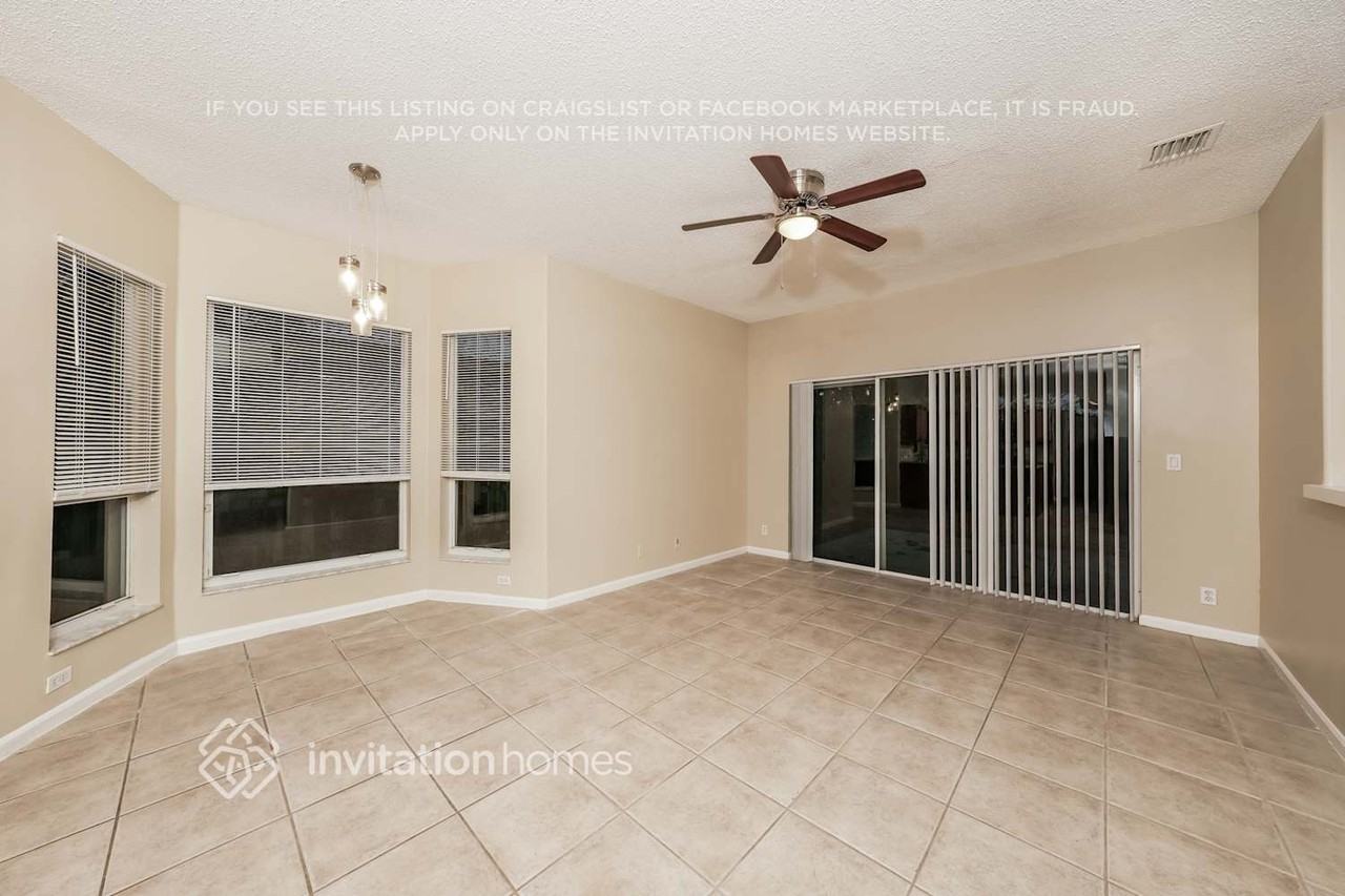 7640 Colony Palm Dr - Photo 7 of 18