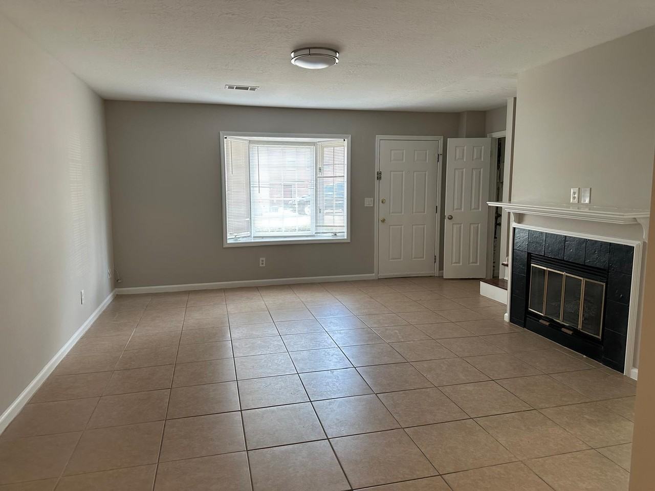 199 Holcomb Ferry Road - Photo 4 of 19