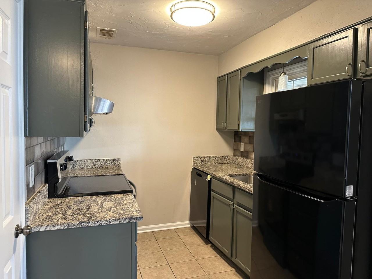 199 Holcomb Ferry Road - Photo 7 of 19