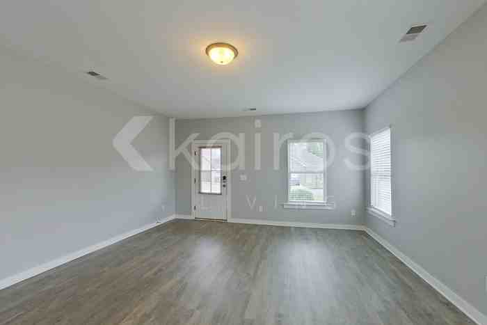 180 White Oak Cir - Photo 4 of 22