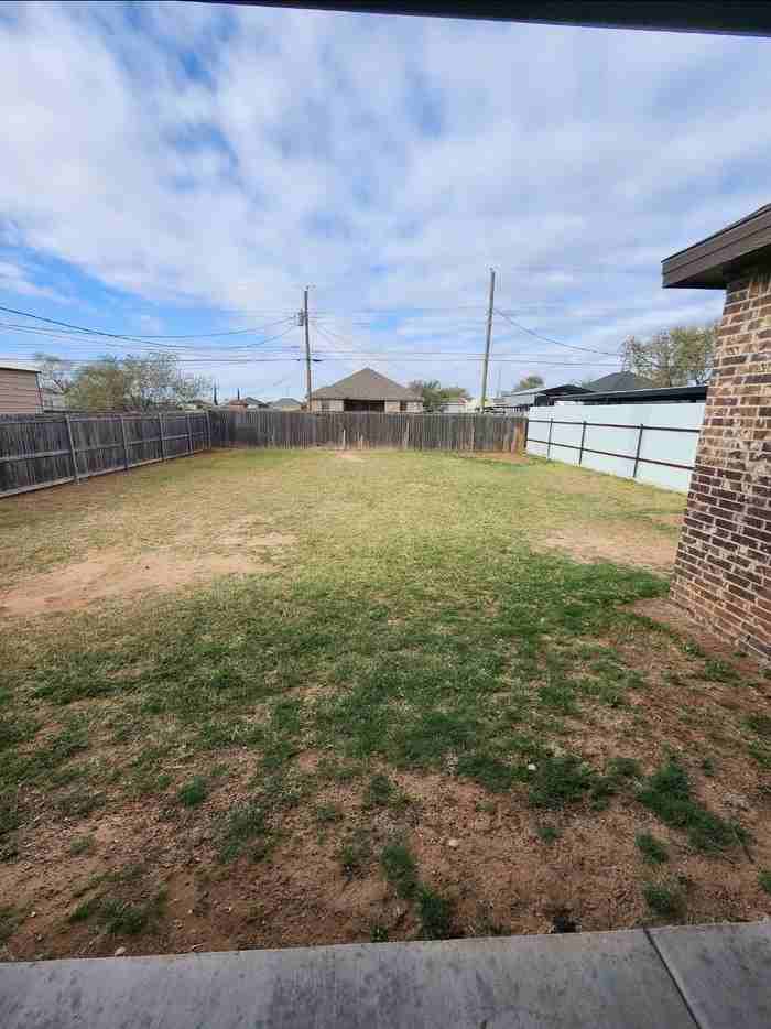 104 South Carver Street - Photo 3 of 26