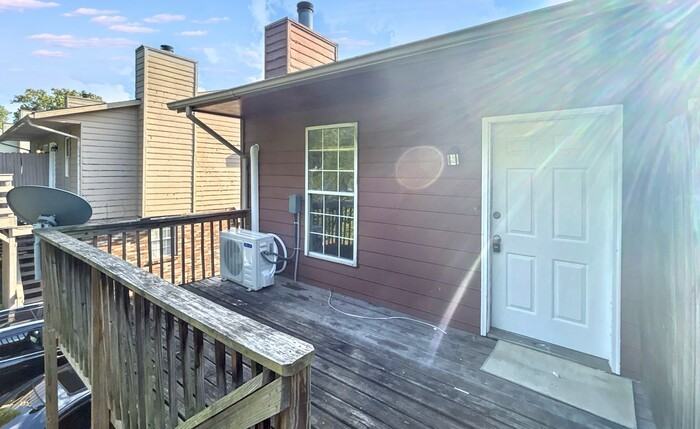 5118 Linbar Dr - Photo 2 of 15