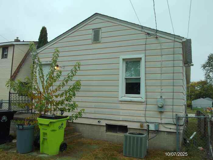 26060 Clancy Street - Photo 2 of 11