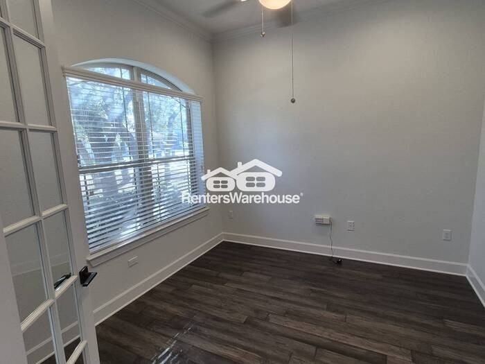 13808 Camp Comfort Ln - Photo 4 of 30