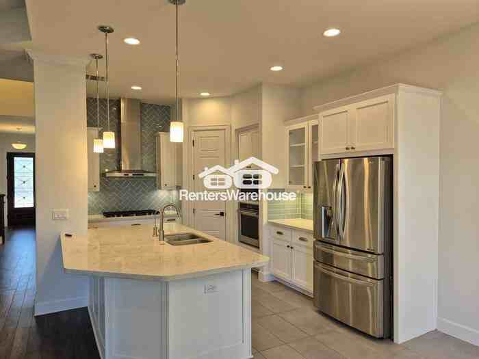 13808 Camp Comfort Ln - Photo 7 of 30