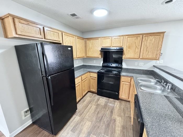 10095 Nolton Cir - Photo 5 of 22