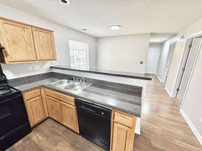 10095 Nolton Cir - Photo 6 of 22